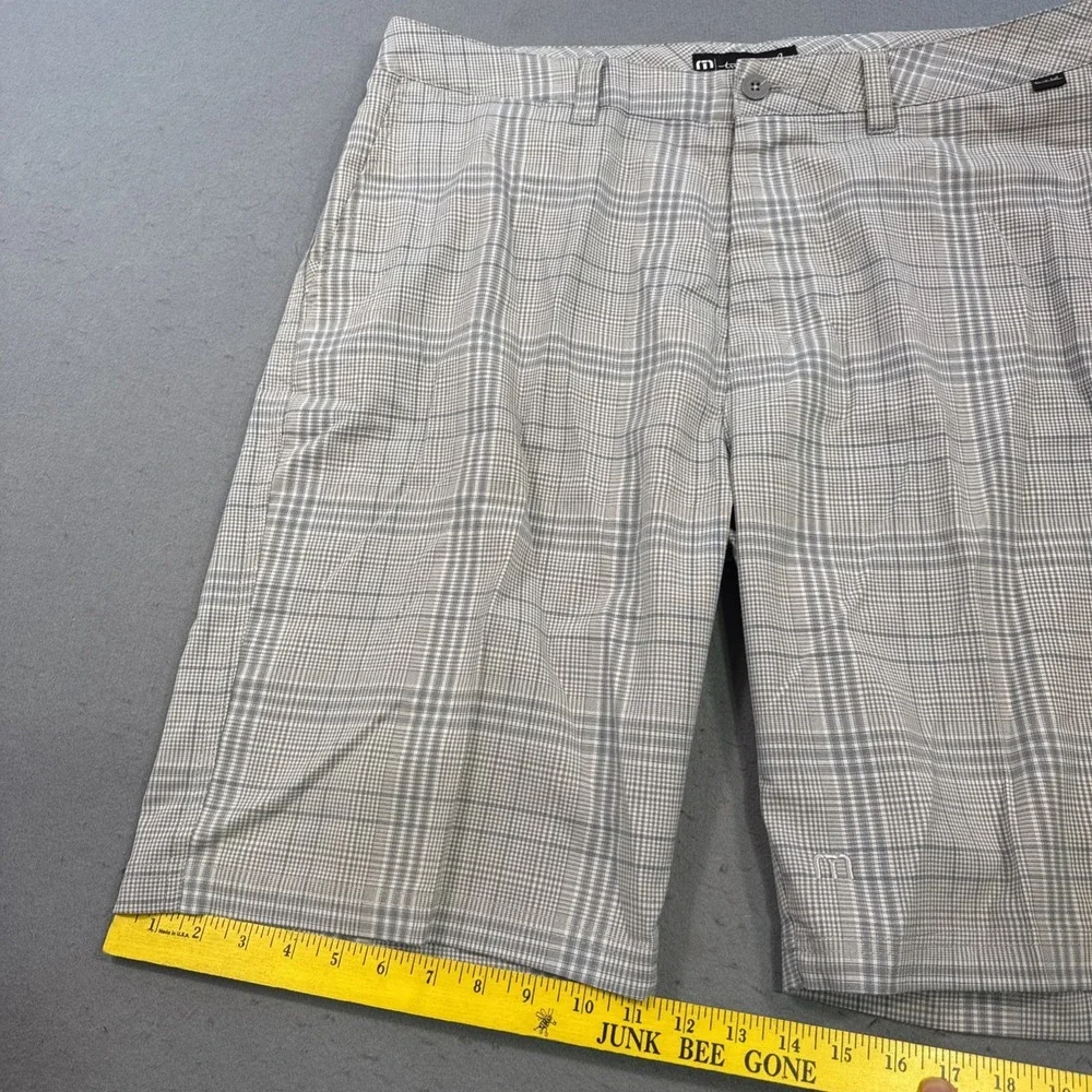 Travis Mathew Shorts Mens 36 Plaid GRAY  Chino Performance Stretch Golf